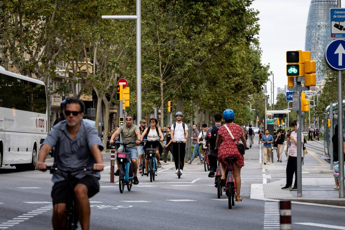 Bicicletes i patinets elèctrics per Barcelona. - Hugo Fernández