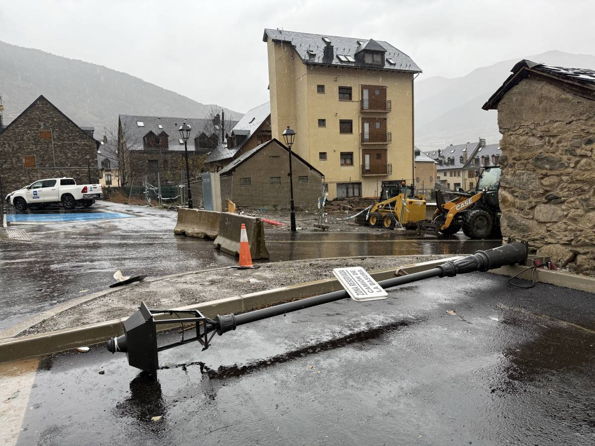 El Govern suspèn classes i demana evitar desplaçaments aquest dijous