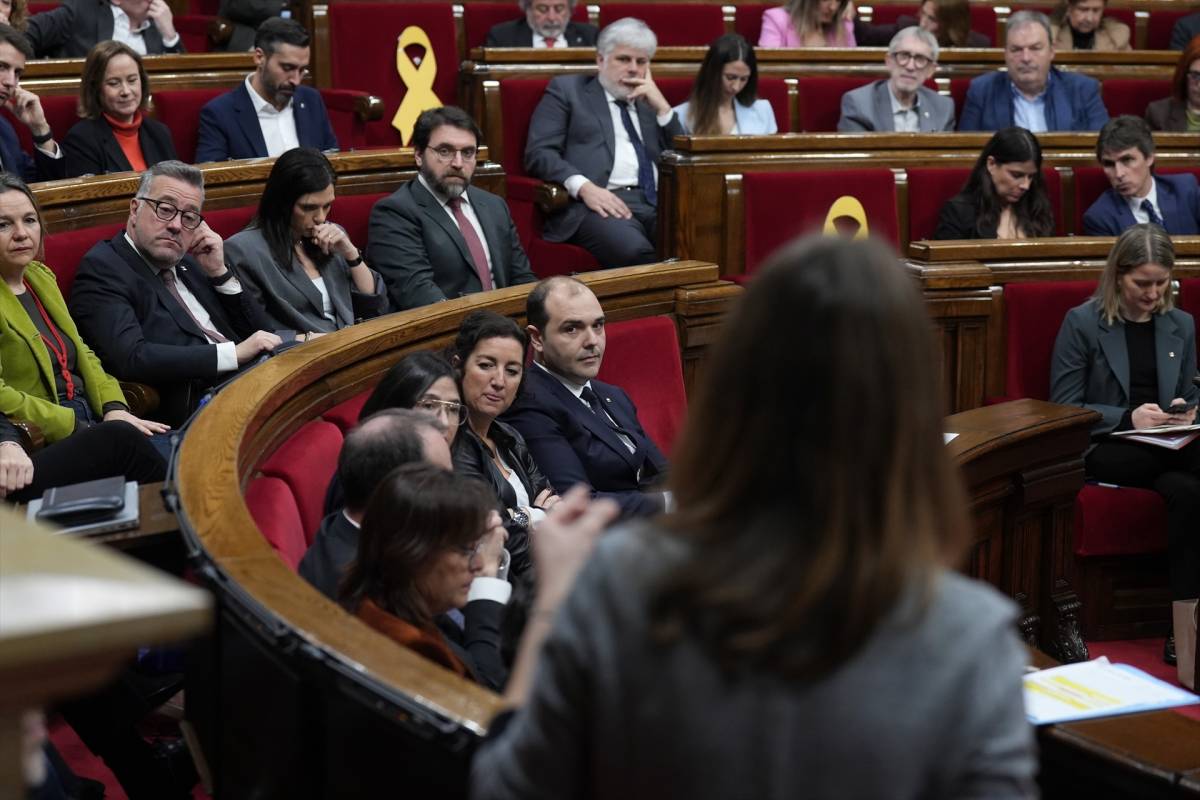 La «pax socialista» s'esberla per la crisi dels serveis públics