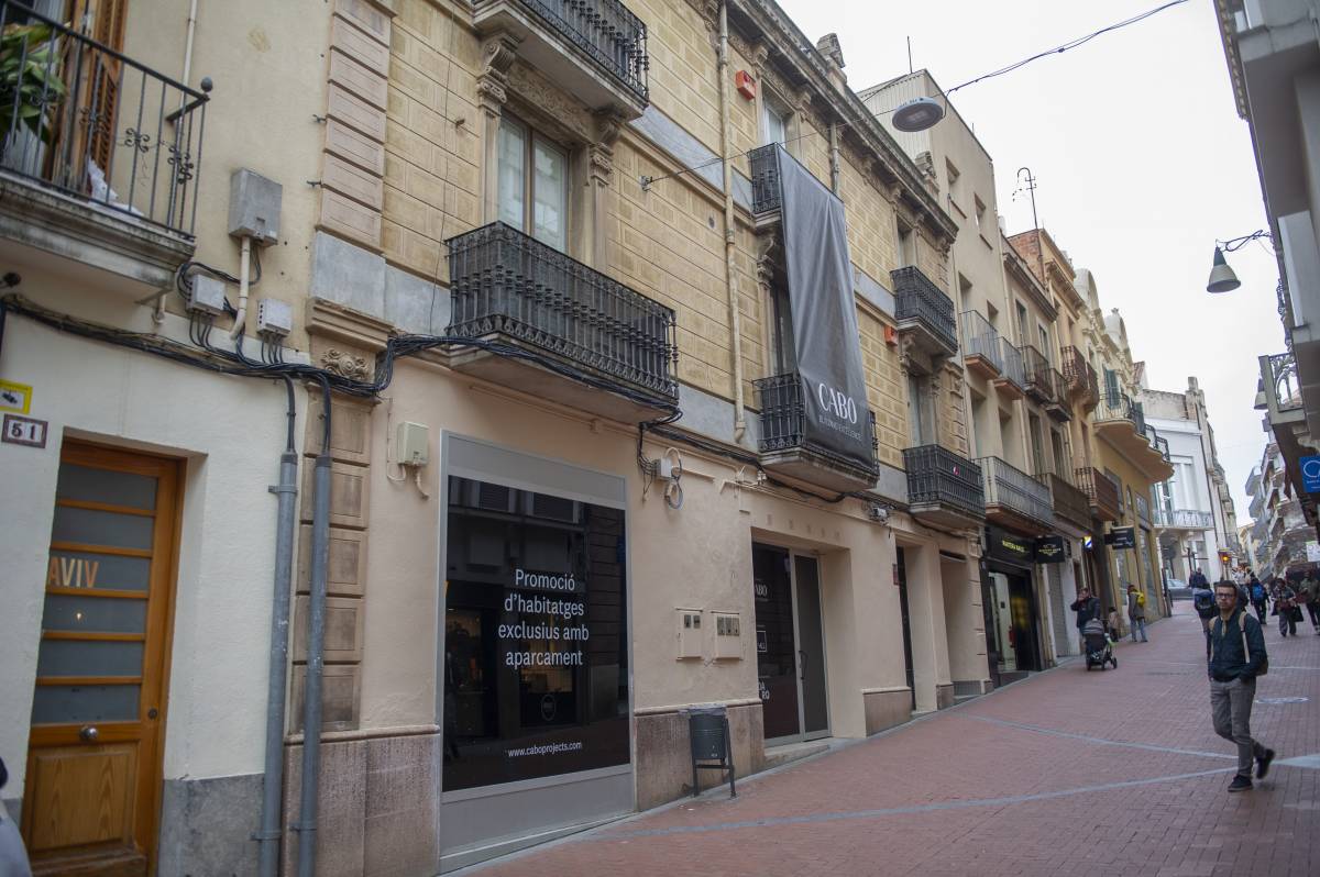 La finca històrica de Sant Pere, 53, es transforma: pisos de luxe que salven la façana original