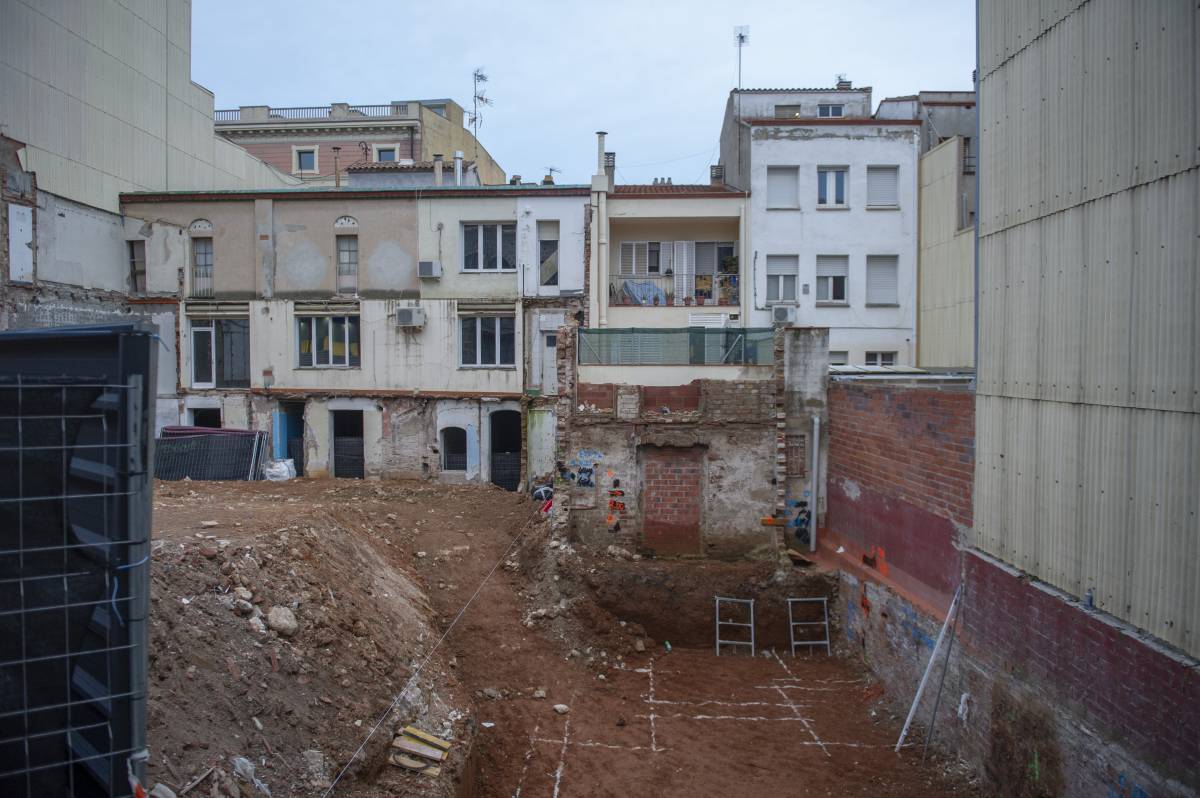 El terreny del carrer de la Rasa, 19, on també es faran habitatges d'alta gamma - Alberto Tallón
