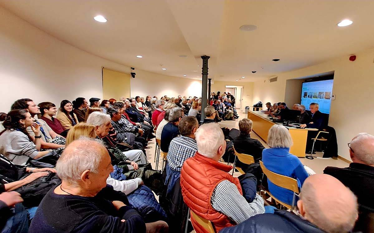Memòria.cat recupera la història dels escoltes Cardenal Lluch i del Carme