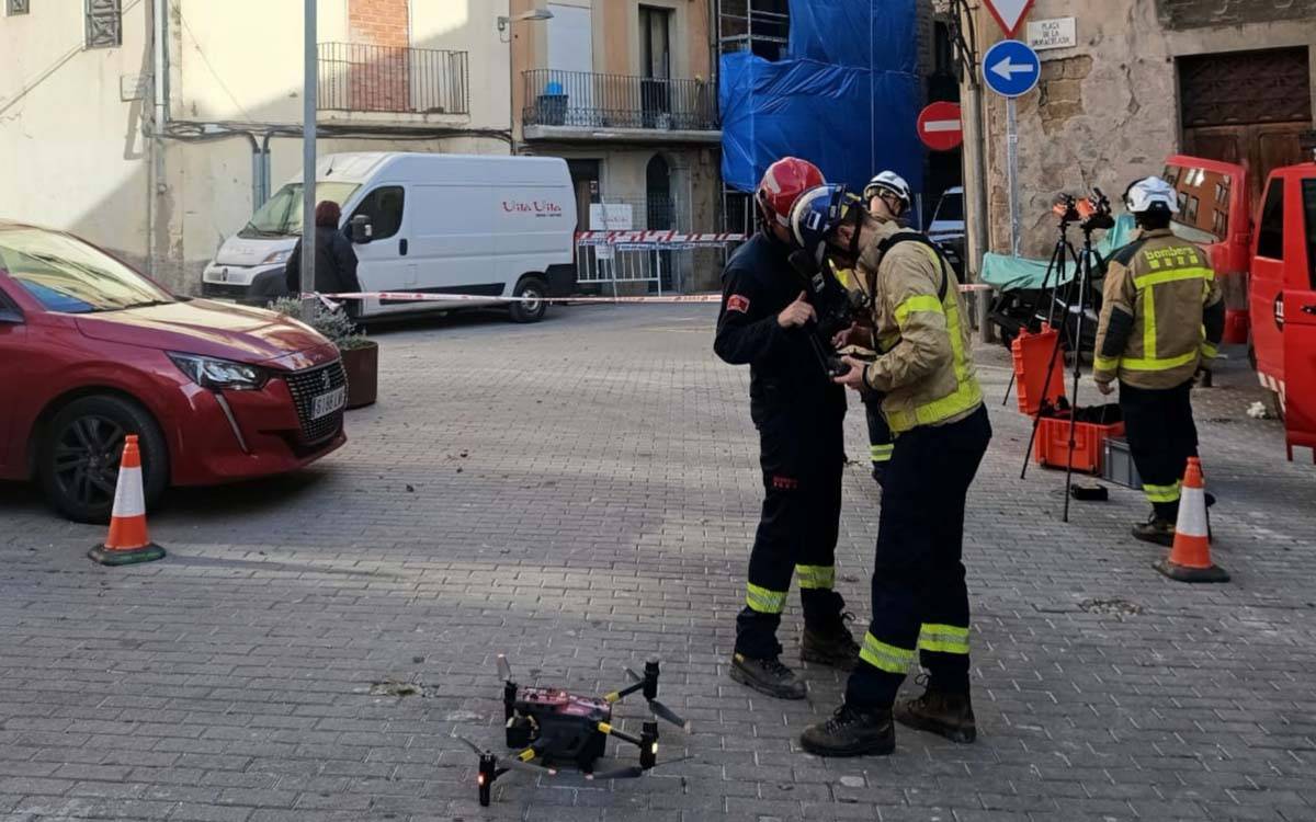 Creu Roja atén una trentena d'afectats per l'incendi del carrer Santa Llúcia