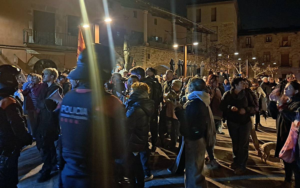 L'Ajuntament de Santpedor condemna els aldarulls al ple, però rebutja discursos feixistes i d'odi