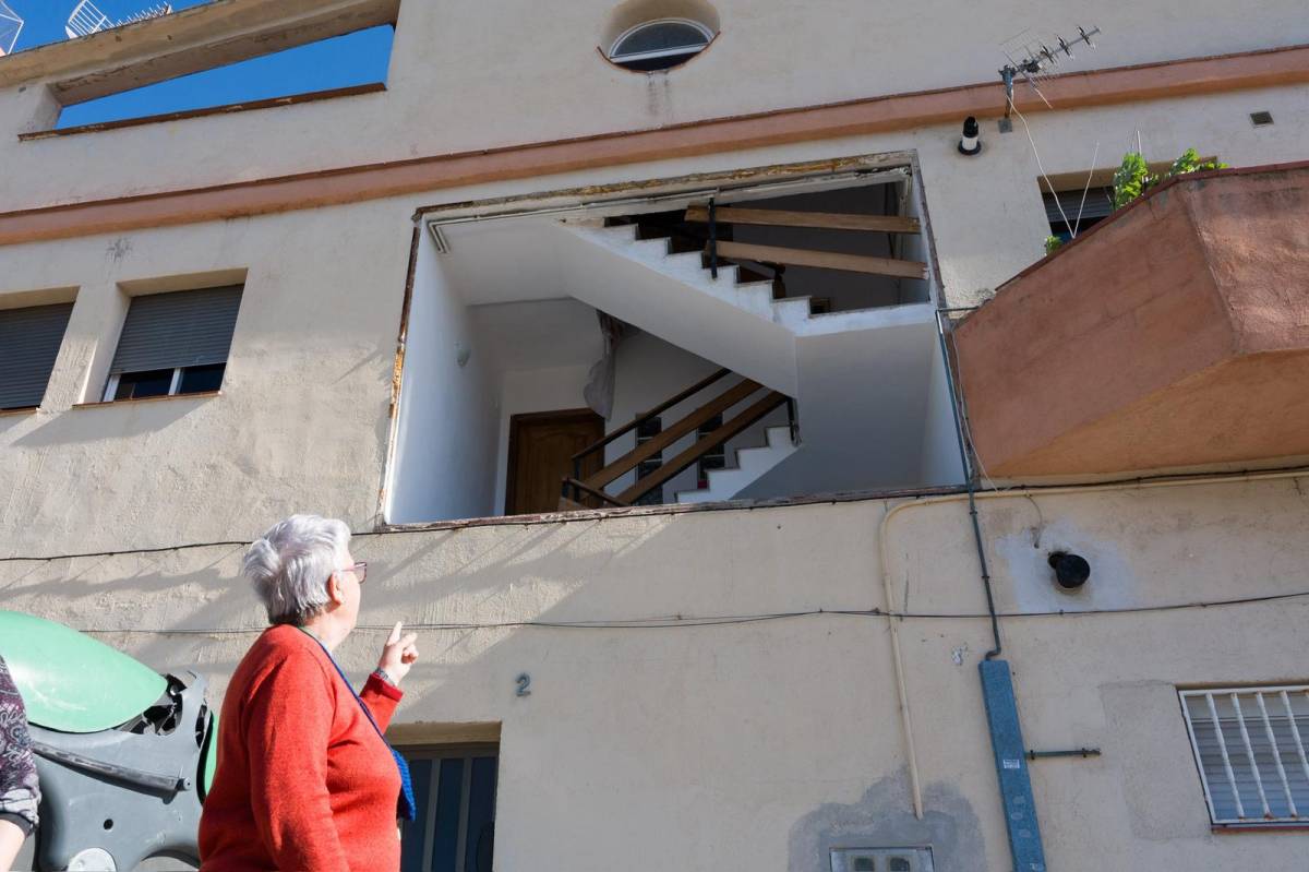 Rosa María Martín, afectada per les ventades a Sabadell - DAVID CHAO