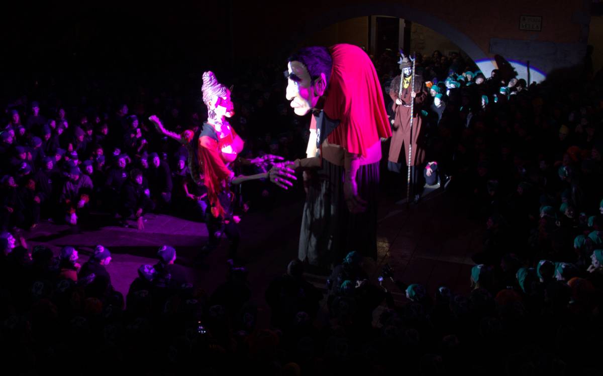 La disbauxa ja és aquí: el Pullassu dona el tret de sortida al Carnaval de Terra Endins de Torelló