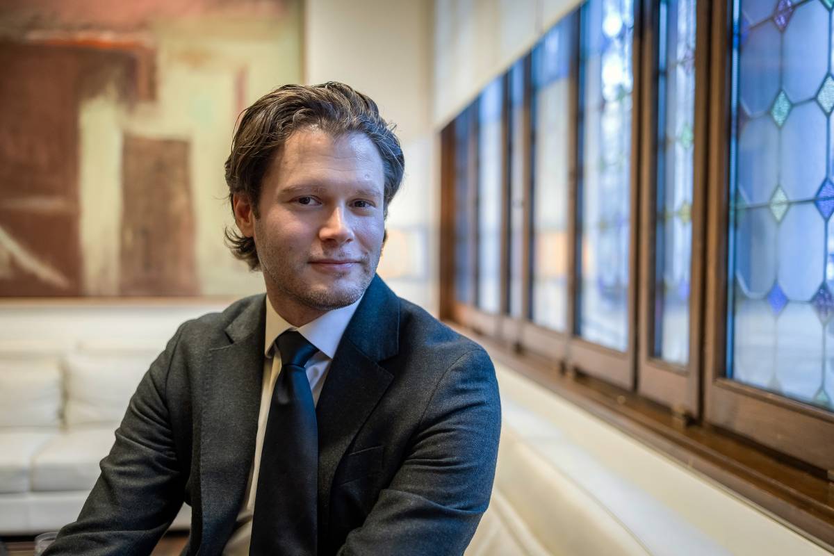 Theodore Lechterman, fotografiat al Palau Macaya - Hugo Fernández