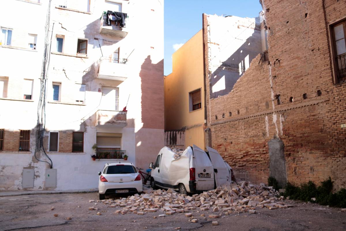 Nova ventada: alerta vermella a 15 comarques i 200 serveis dels Bombers