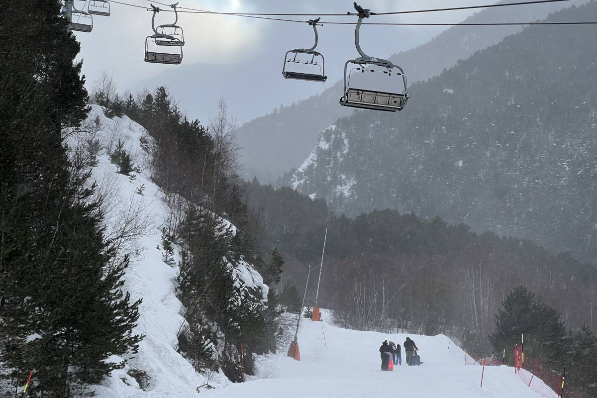 El temps de diumenge: més de 20 comarques amb avisos per vent en una jornada força estable