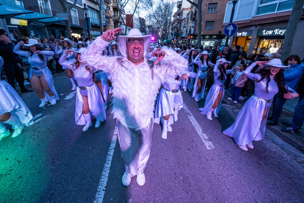 La rua de Ca n’Oriac - JUANMA PELÁEZ La rua de Ca n’Oriac