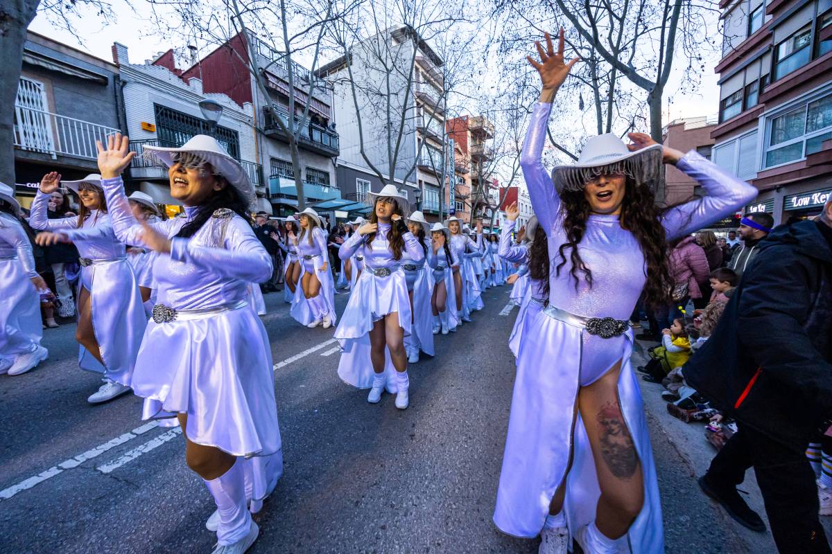 La rua de Ca n’Oriac - JUANMA PELÁEZ La rua de Ca n’Oriac