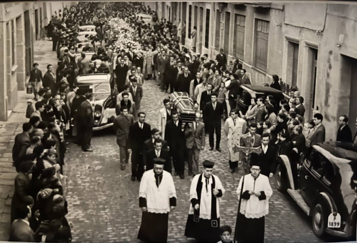 Enterrament de Pere Sant i Alentà - Família Sant González