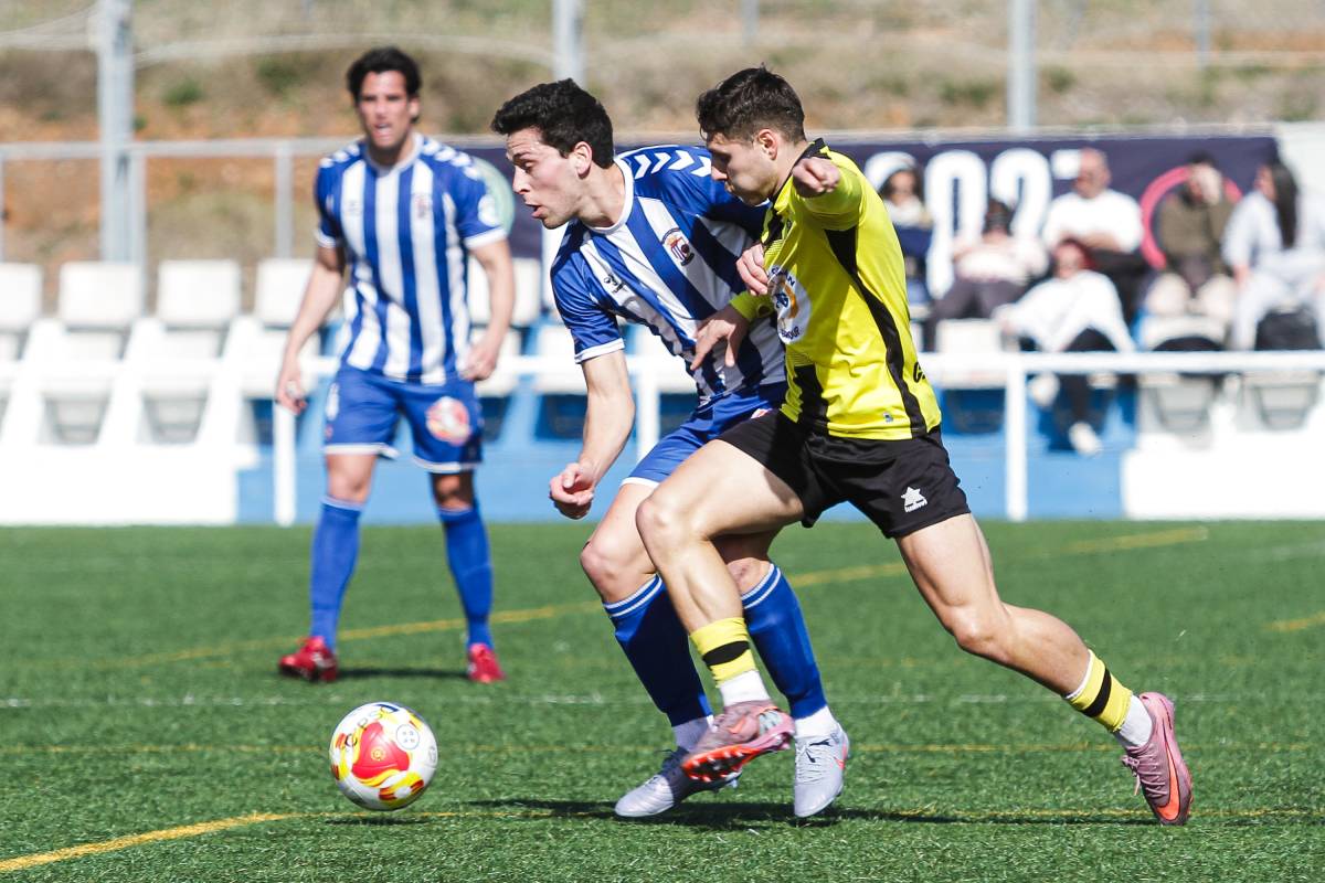 Empat sense gols del San Cristóbal en un partit controlat per les defenses
