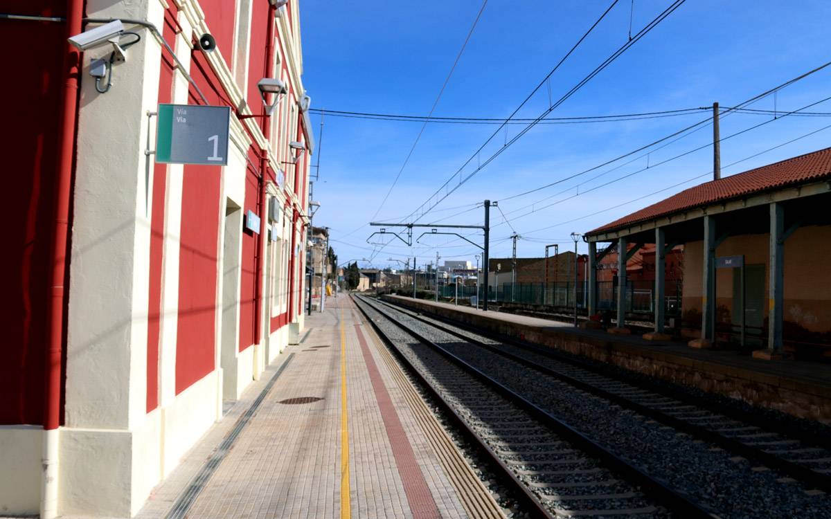 L'RL4 torna a tenir un tram amb bus després que dissabte es pogués reobrir