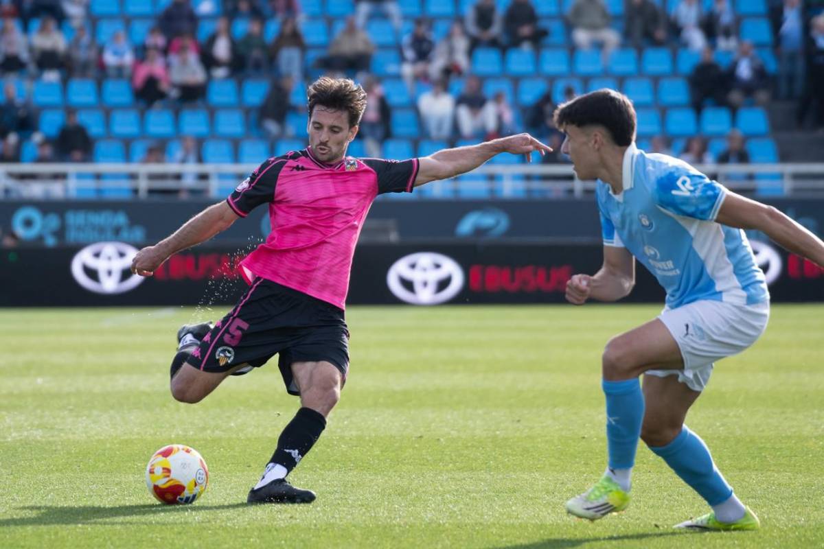 Un CE Sabadell desdibuixat cau clarament davant l'UD Ibiza