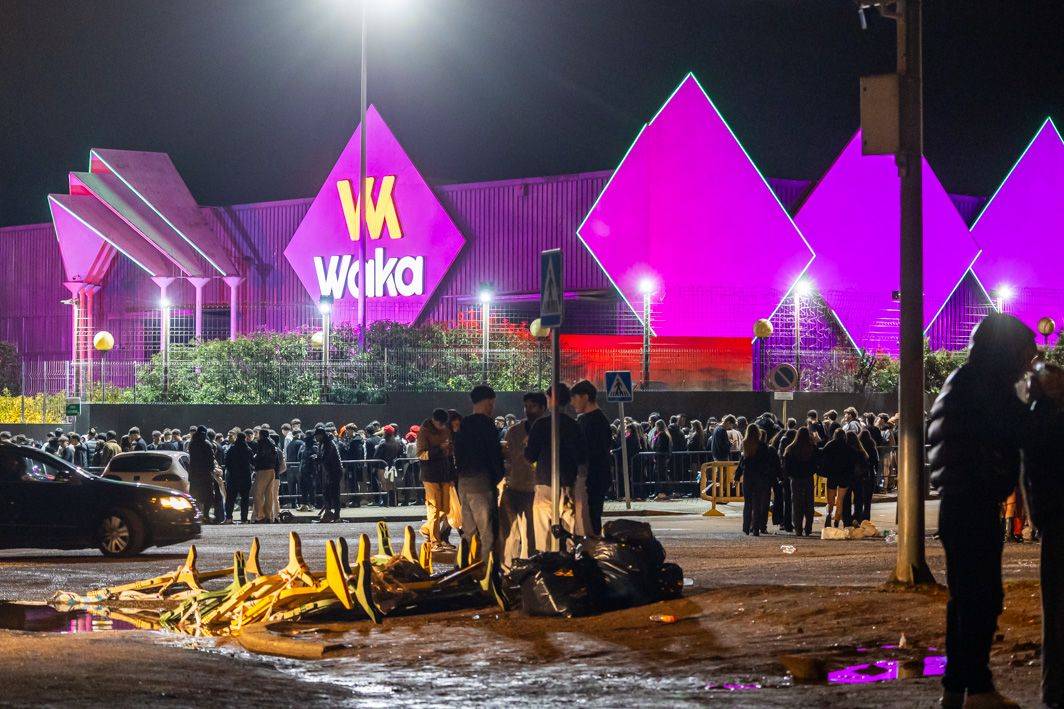 El comiat de Waka encén el debat sobre on sortirà ara el jovent del Vallès