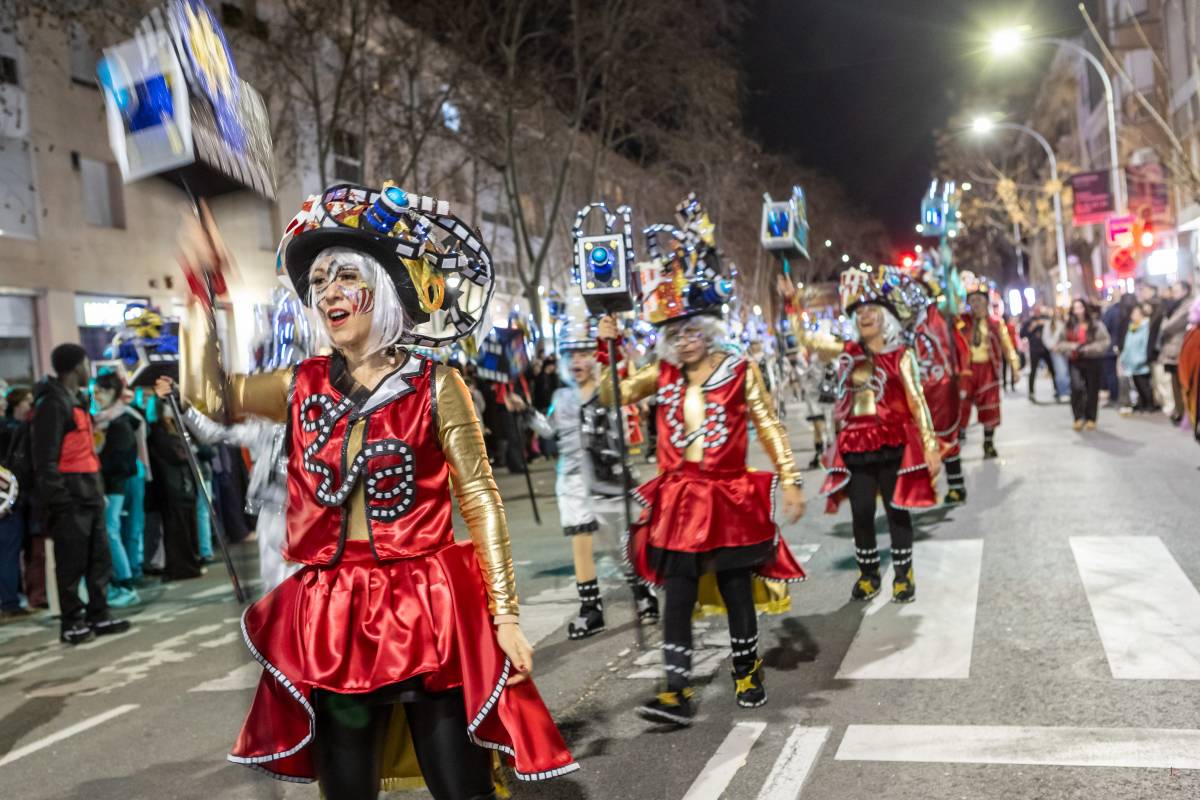 FOTOS | La Rua de la Disbauxa desborda els carrers de Sabadell