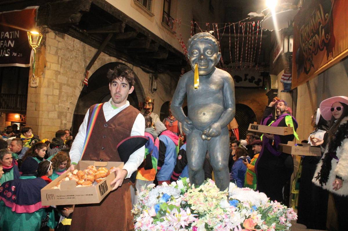 Un trabucaire repartia dònuts  - Ramon Estany 