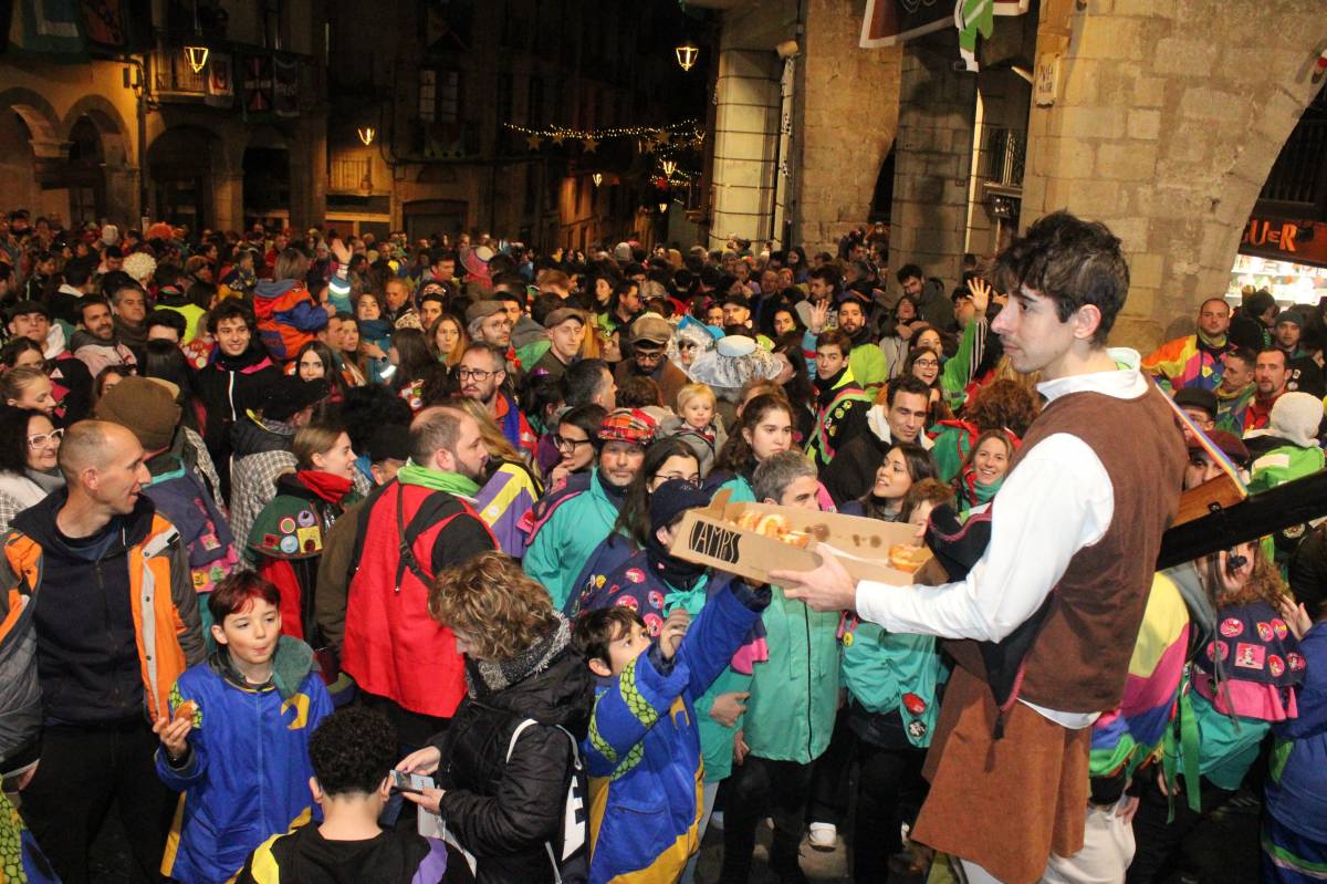 La Plaça plena de gom a gom  - Ramon Estany 