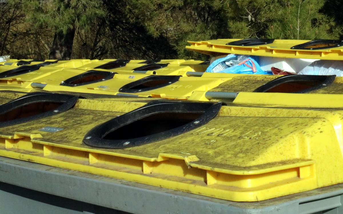 Veïns de Sant Joan diuen haver recollit 2.000 signatures en contra del porta a porta