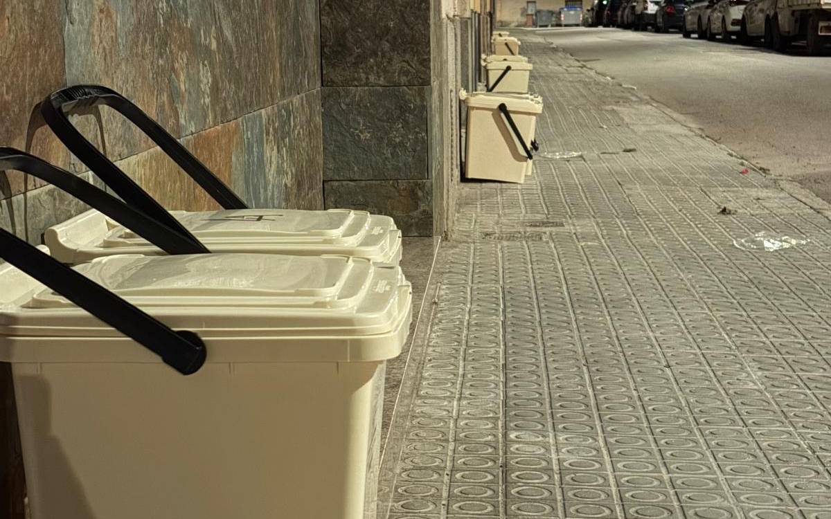 Qui recull, realment, les firmes contra el porta a porta a Sant Joan?