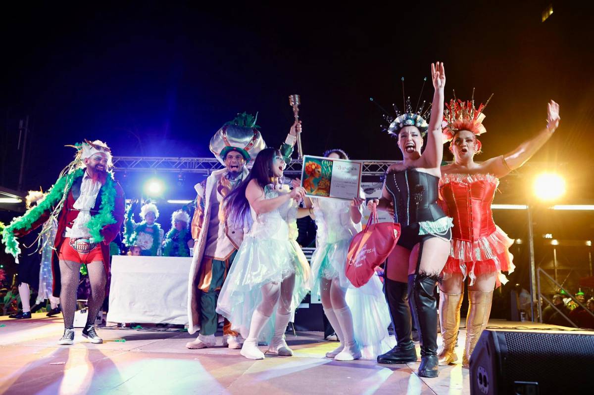 Comparsa del Torrent del Capellà, guanyadors del primer premi - JUANMA PELÁEZ Comparsa del Torrent del Capellà, guanyadors del primer premi