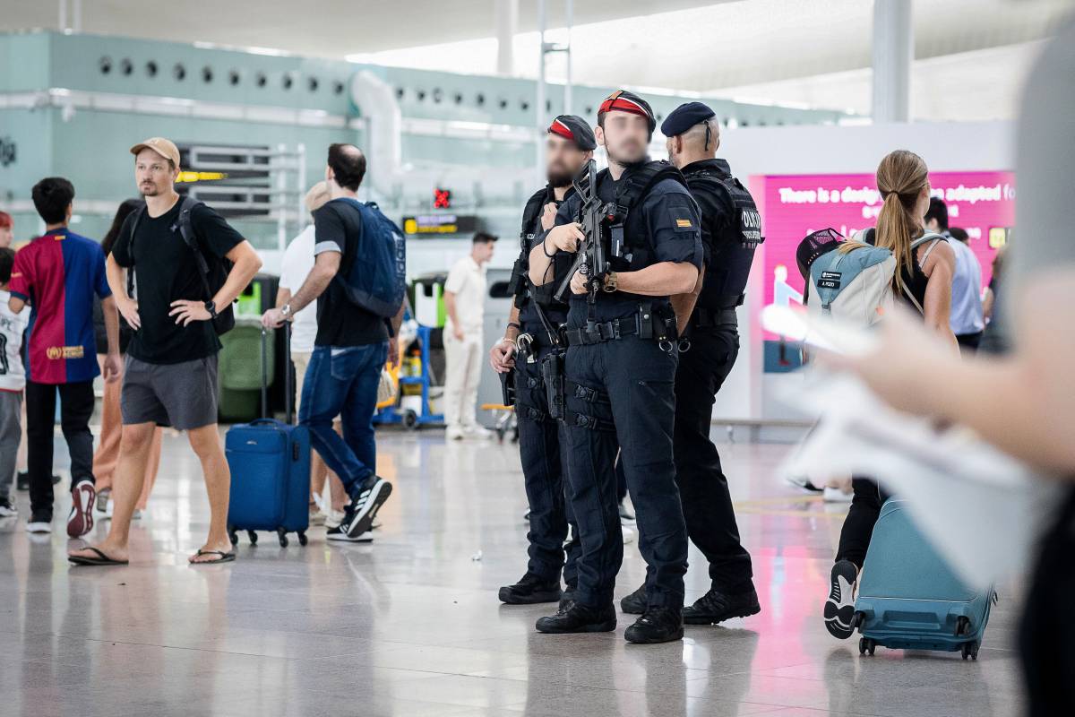 Acord perquè els Mossos cobrin 4.000 euros més i treballin menys hores