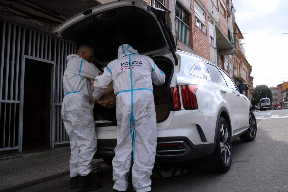 Les víctimes de l'incendi de Manlleu tenien entre 14 i 18 anys i han mort per inhalació de fum