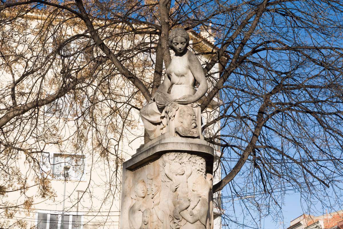 Saps on és... el monument a Anselm Clavé?