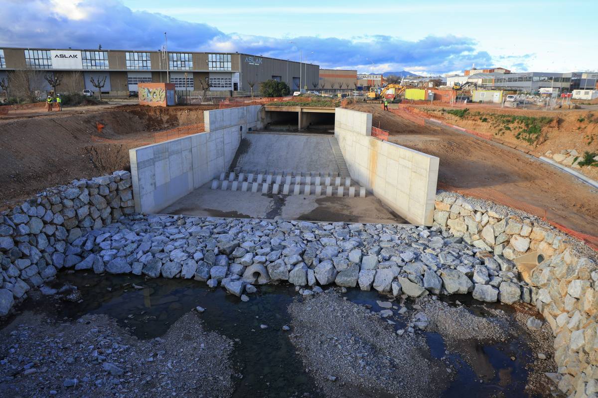 Milloren la sortida del col·lector de Can Feu per evitar danys en episodis de pluja intensa