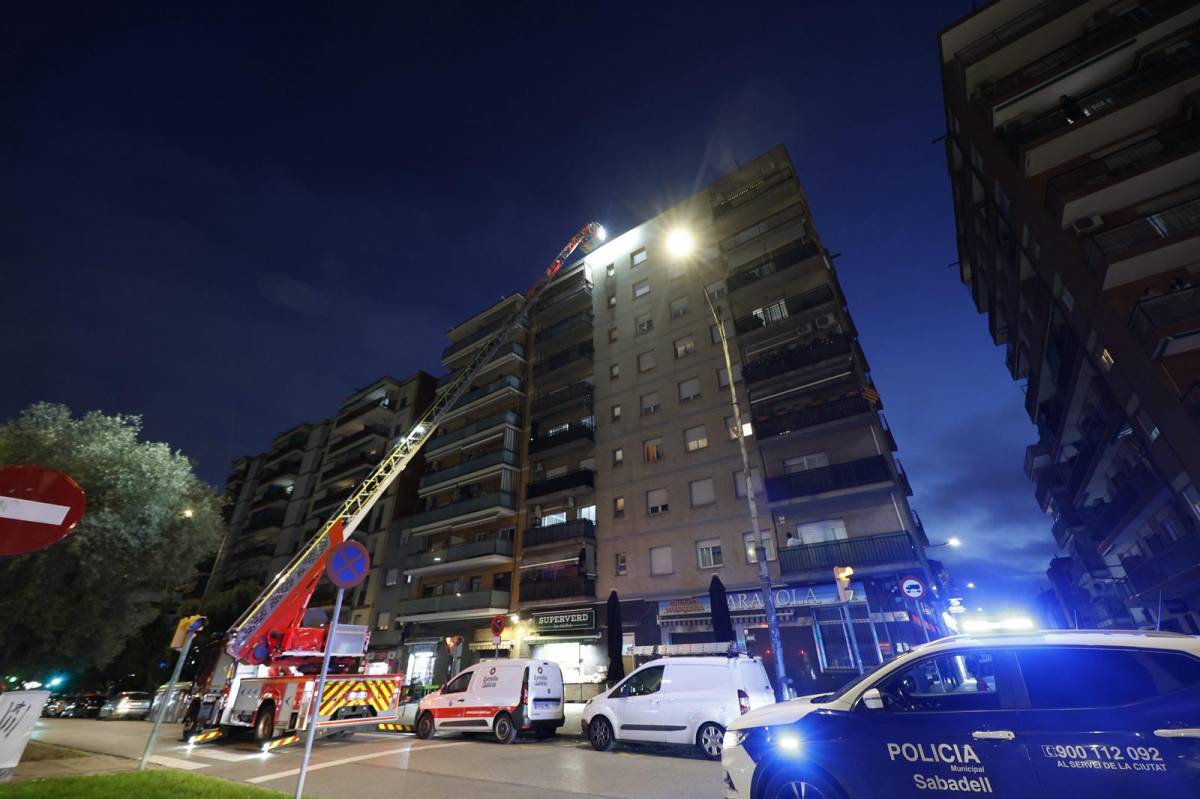 Bombers al carrer de Sol i Padrís
