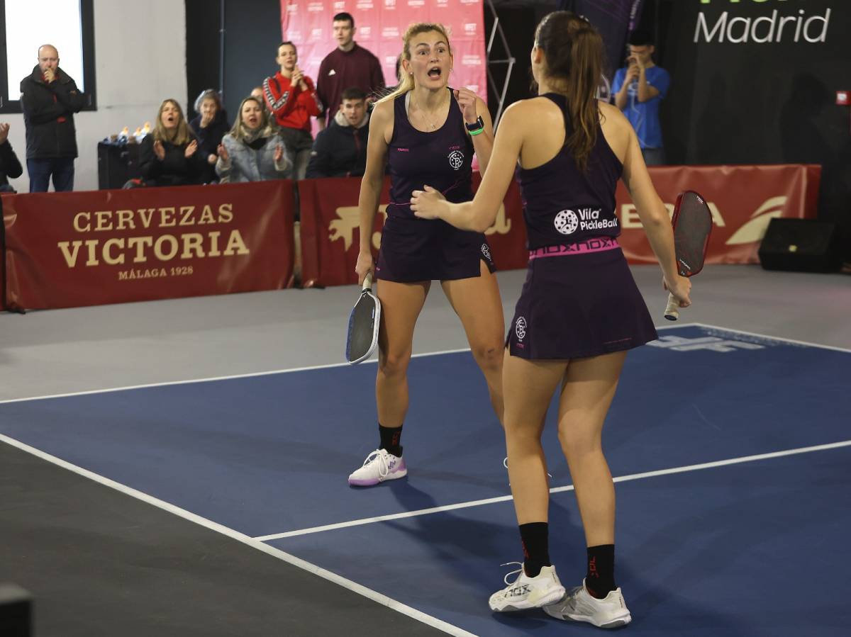 Les jugadores sabadellenques, durant un dels partits de dobles