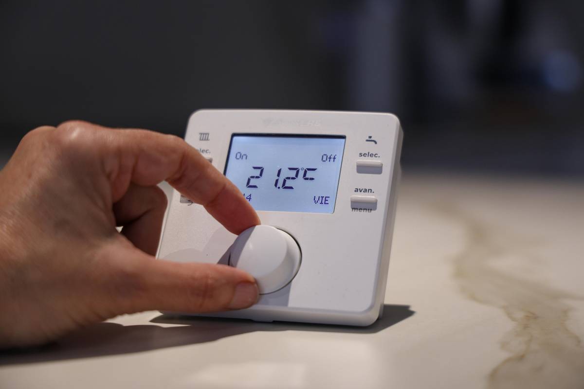 Més de 4.800 llars sabadellenques van haver de recórrer al bo social de la llum el 2025