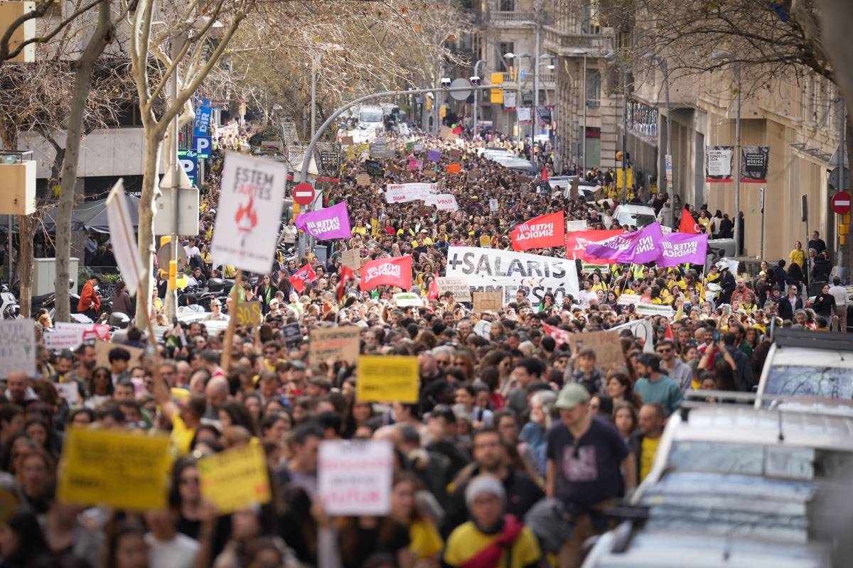 Els professors endureixen la protesta: una setmana de vagues i una gran manifestació a Barcelona