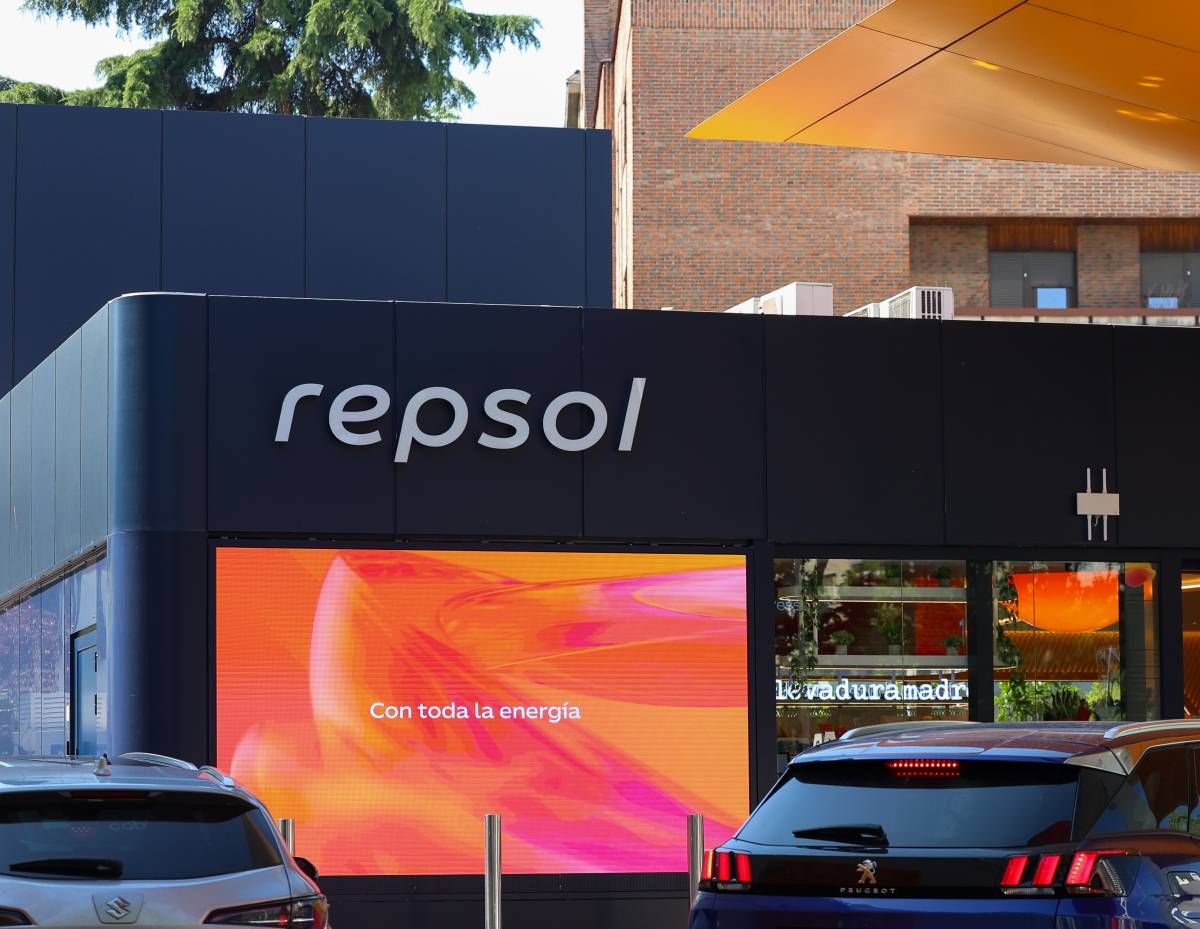 Repsol aconsegueix un benefici de 1.899 milions d'euros el 2025, un 8% més que el curs anterior