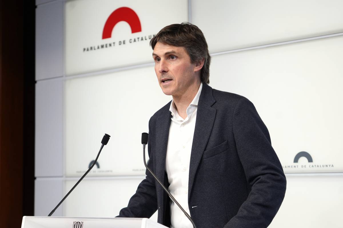 Junts retreu al Govern que «compri els invents» dels Comuns en habitatge