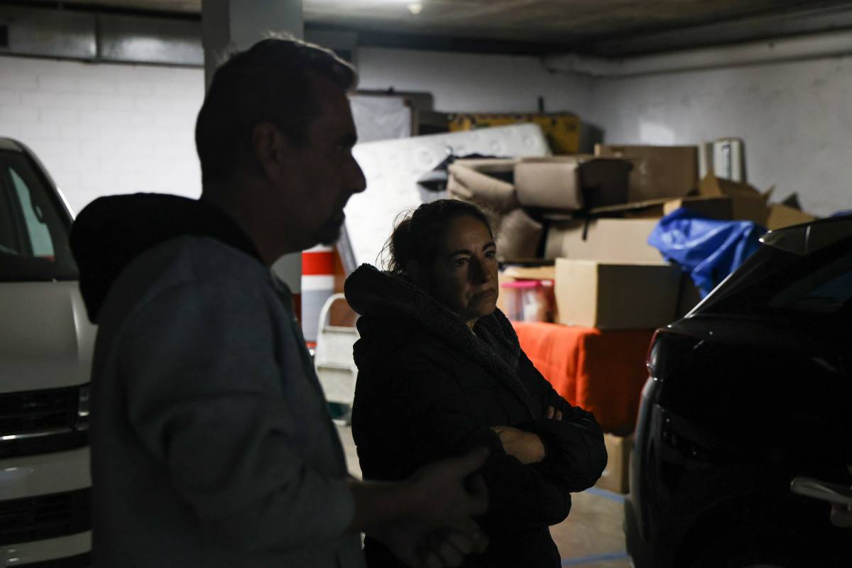 Josep Antoni Roncales i Núria Márquez ocupen dues places de pàrquing, on hi han viscut durant tres mesos