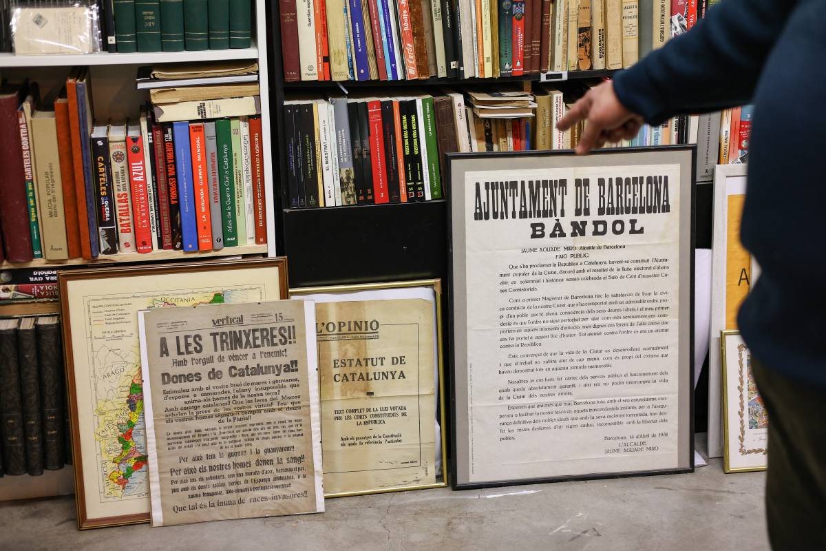 Arxius històrics que poseeix Josep Querol, sommelier per afició