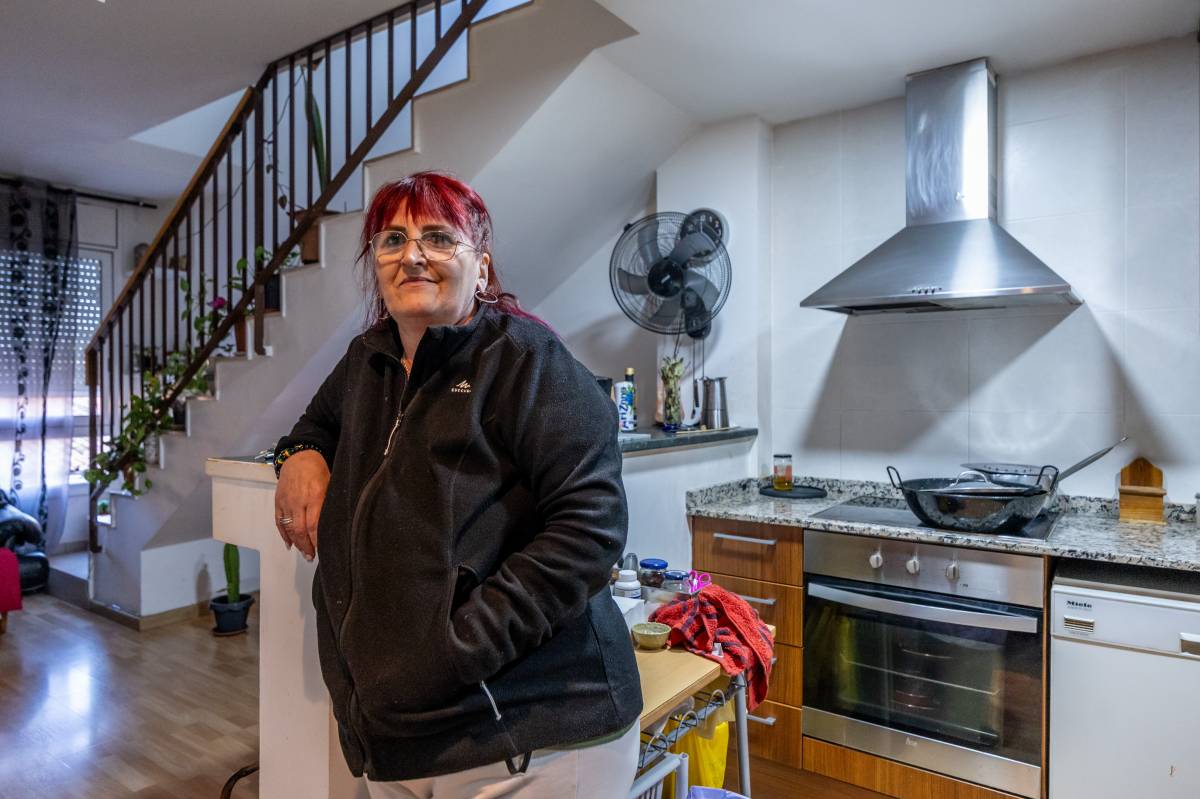 A l'espera del desnonament d'un bloc de la Sareb: “Vull pagar un lloguer social, no tinc on viure”