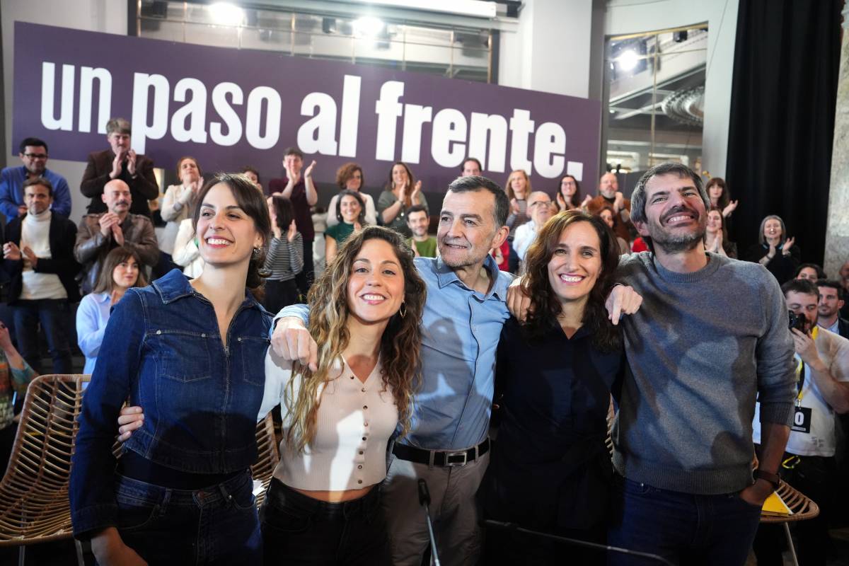 Rita Maestre, Lara Hernández, Antonio Maíllo, Mónica García i Ernest Urtasun en l`acte d`aquest dissabte de Sumar, Comuns, Más Madrid i IU