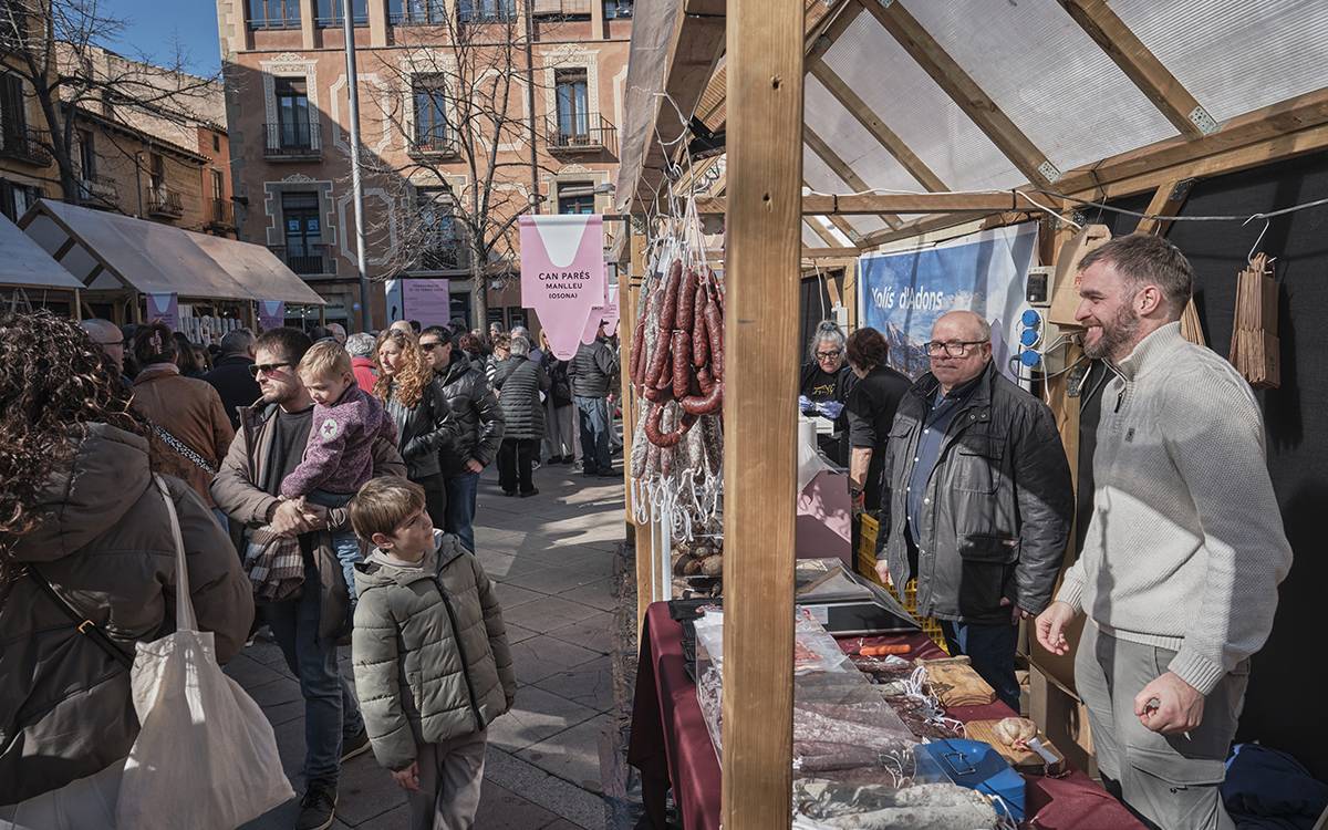 Vic celebra la primera edició de La Mocadera, la fira de l`embotit català artesà.
