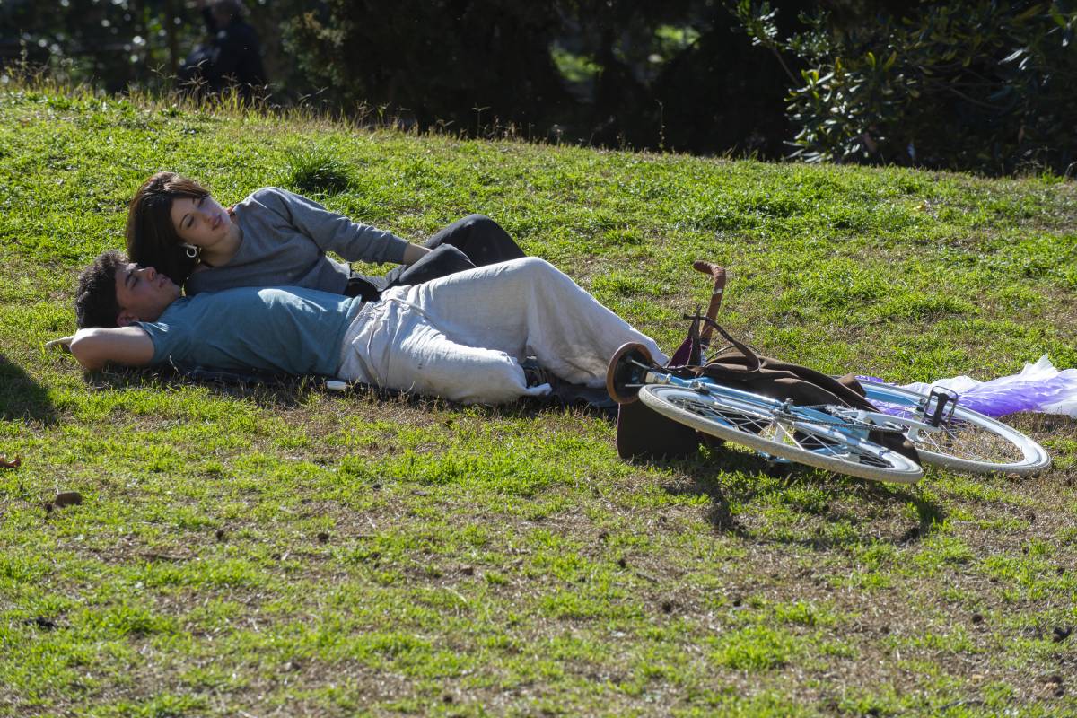 Molts terrassencs escullen Vallparadís com a punt de trobada amb amics i coneguts - Pol Ortega Molts terrassencs escullen Vallparadís com a punt de trobada amb amics i coneguts