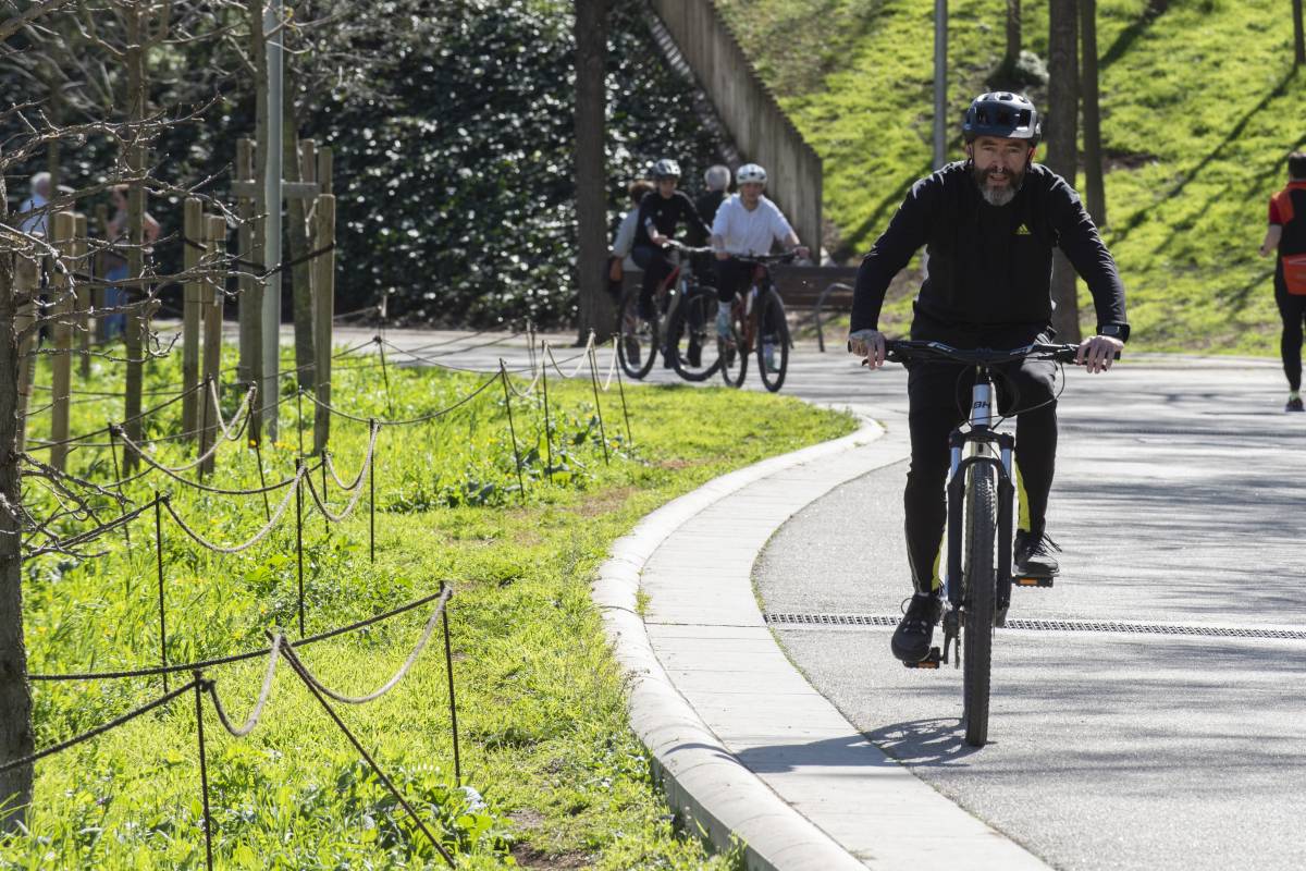 El ventall d`activitats que es poden fer a Vallparadís és molt gran: des de passejar a fer esport o prendre un vermut - Pol Ortega El ventall d`activitats que es poden fer a Vallparadís és molt gran: des de passejar a fer esport o prendre un vermut