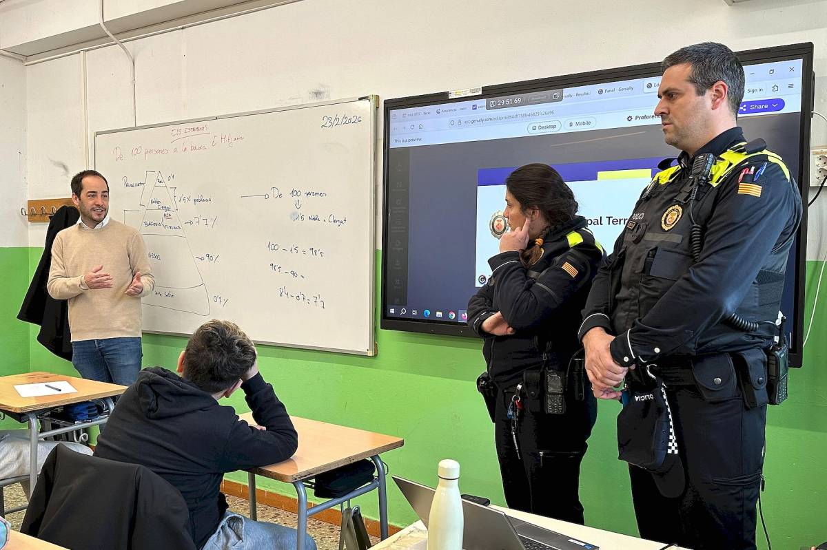 Posant al dia l’alumnat sobre les novetats de l’Ordenança de Convivència en el transport públic urbà