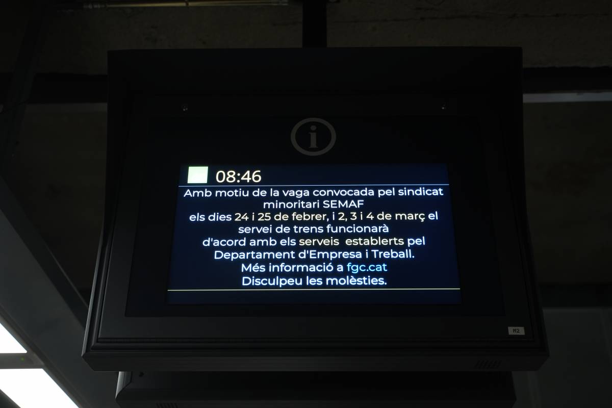 L`estació de Sabadell Parc del Nord durant la vaga d`FGC - David Chao L`estació de Sabadell Parc del Nord durant la vaga d`FGC