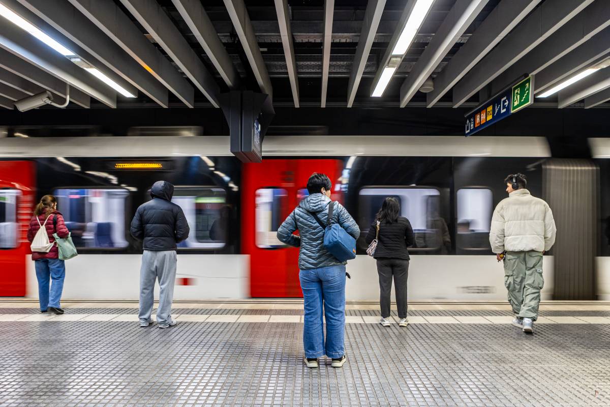 Tranquil·litat a l`estació de Sabadell Nord durant la vaga d`FGC - Juanma Peláez Tranquil·litat a l`estació de Sabadell Nord durant la vaga d`FGC