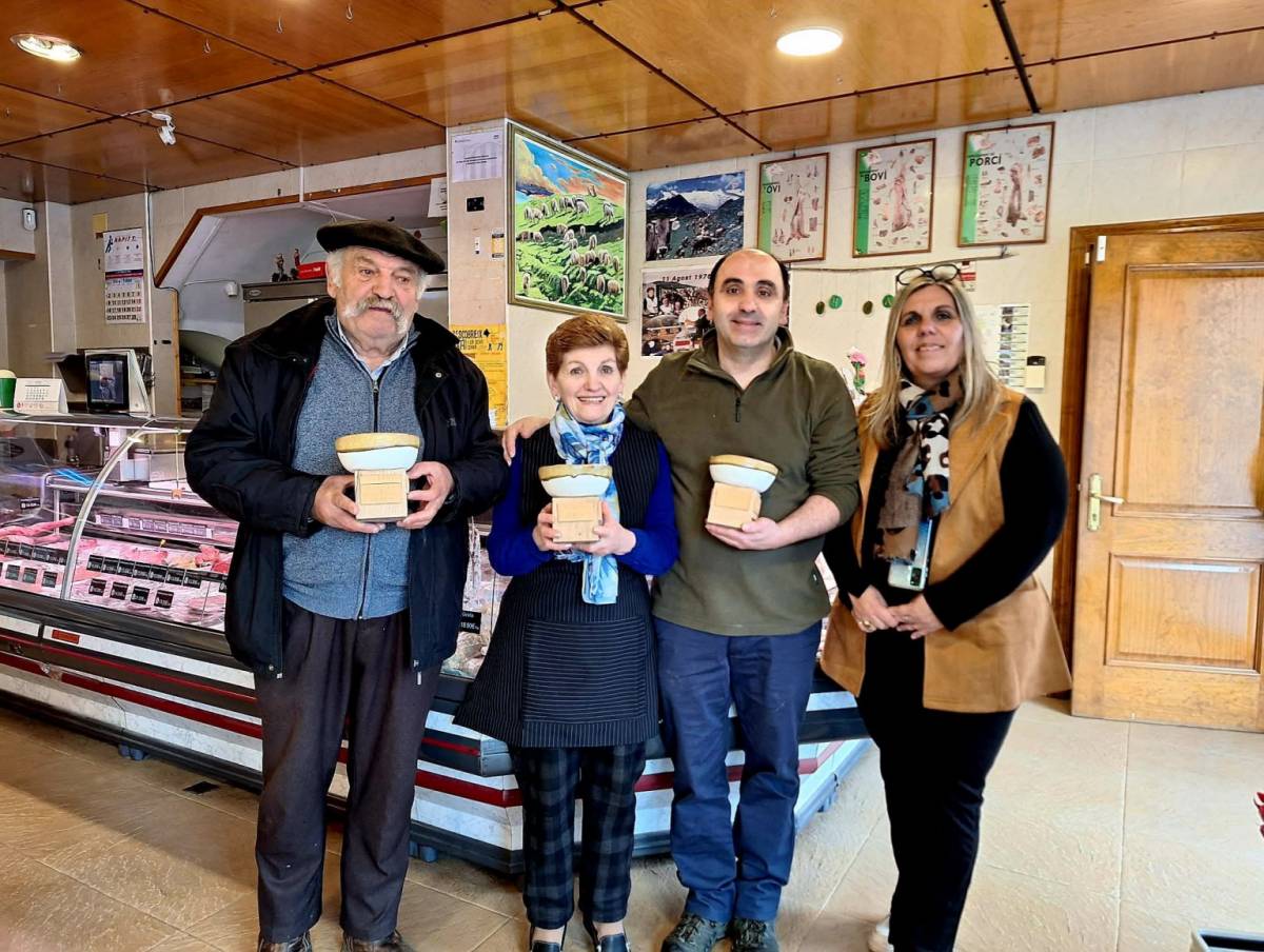 Botifarra negra i pilota, la fórmula de l'èxit d'una carnisseria de Vilaller