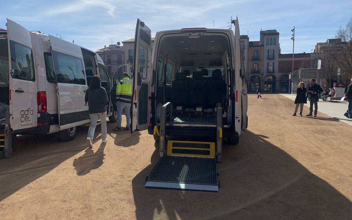 Manlleu incorpora dos nous vehicles pel servei de transport adaptat del municipi.