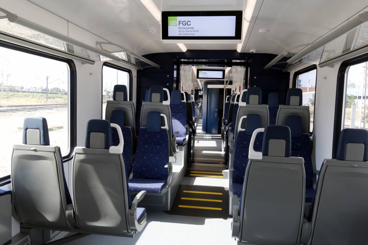 Interior dels trens de FGC de la línia RL4 - ACN