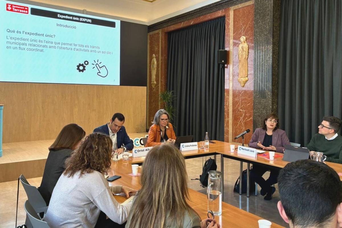 Cecot, Generalitat i Ajuntament de Terrassa aborden les vies per reduir la burocràcia empresarial